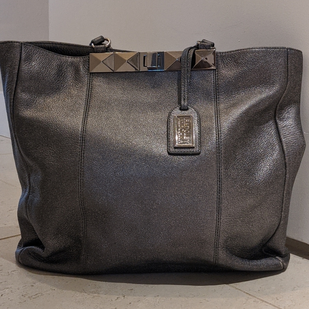 Badgley Mischka 🧿 pewter tote bag